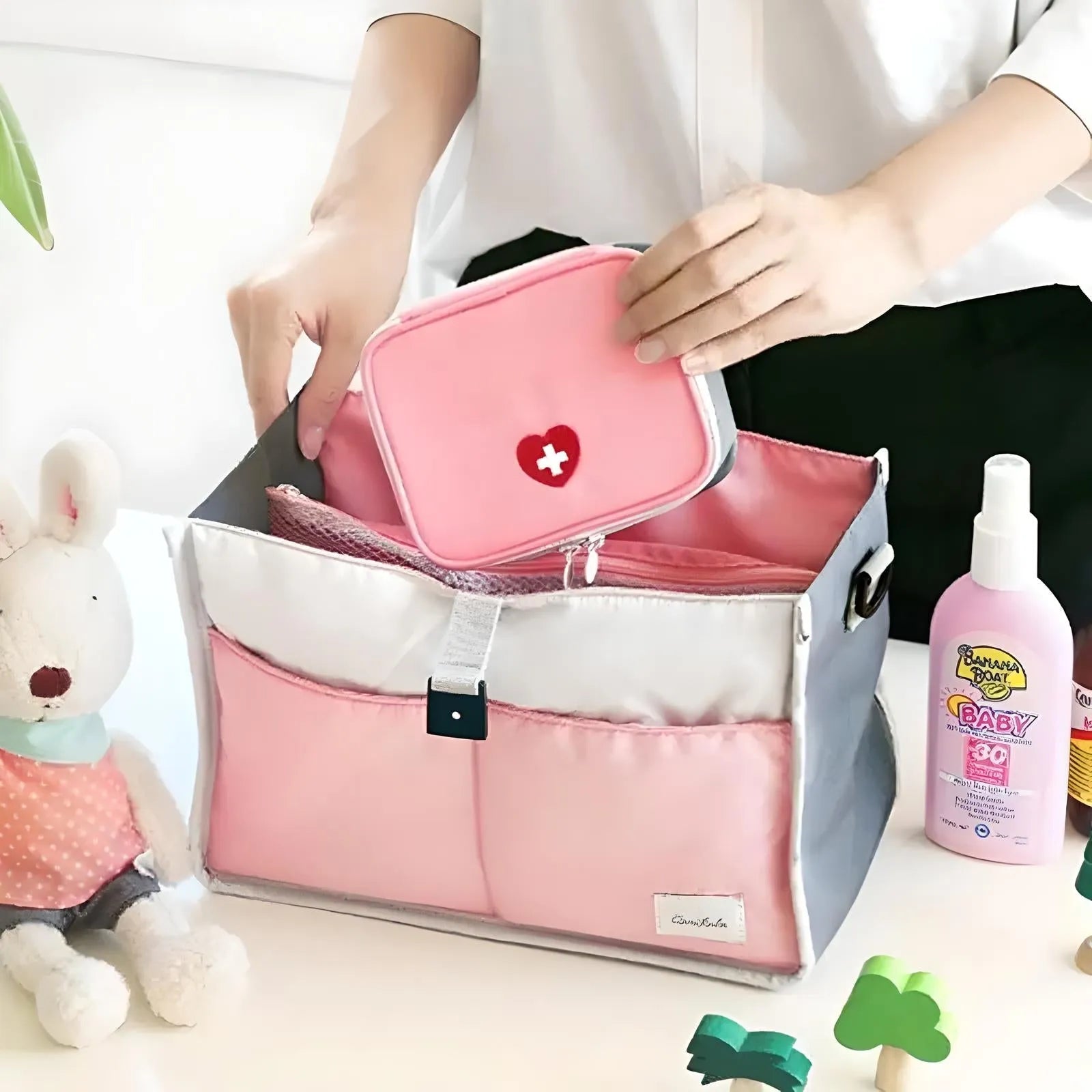 Large Capacity Travel First Aid Bag